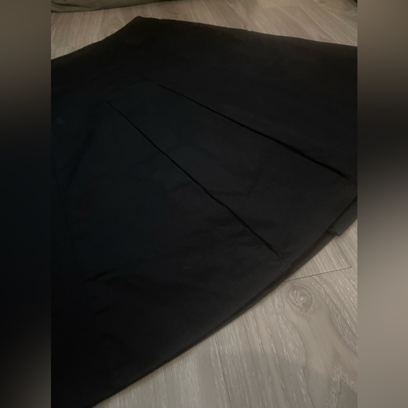 🔵5 For $15🔵 Attention Black Pleated Skirt - Picture 2 of 8